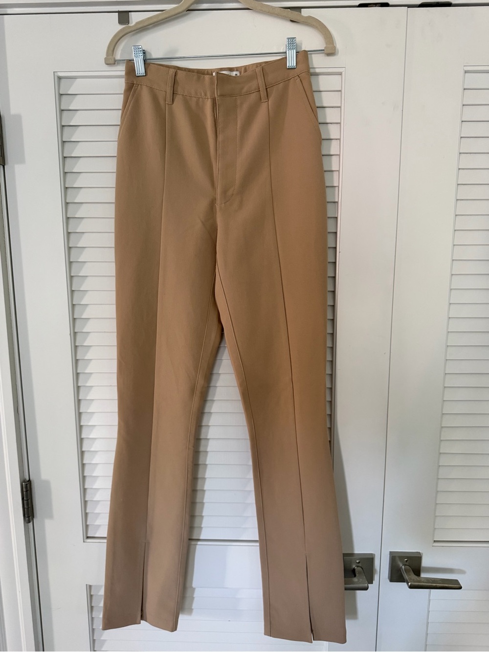 Abercrombie & Fitch The Skinny Ultra High Rise Pants in Beige